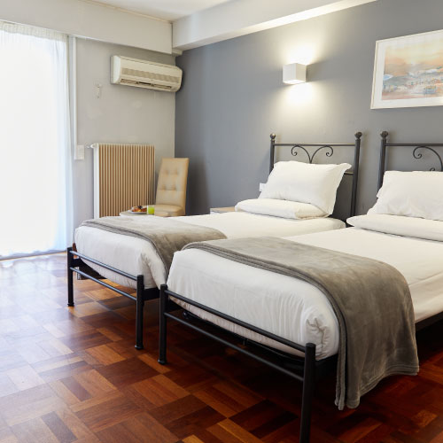 camera spaziosa standard hotel alexandra roquebrune